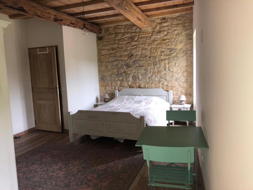 Sigonce Chambre Du Tilleul - Charme, Confort Et Piscine מראה חיצוני תמונה